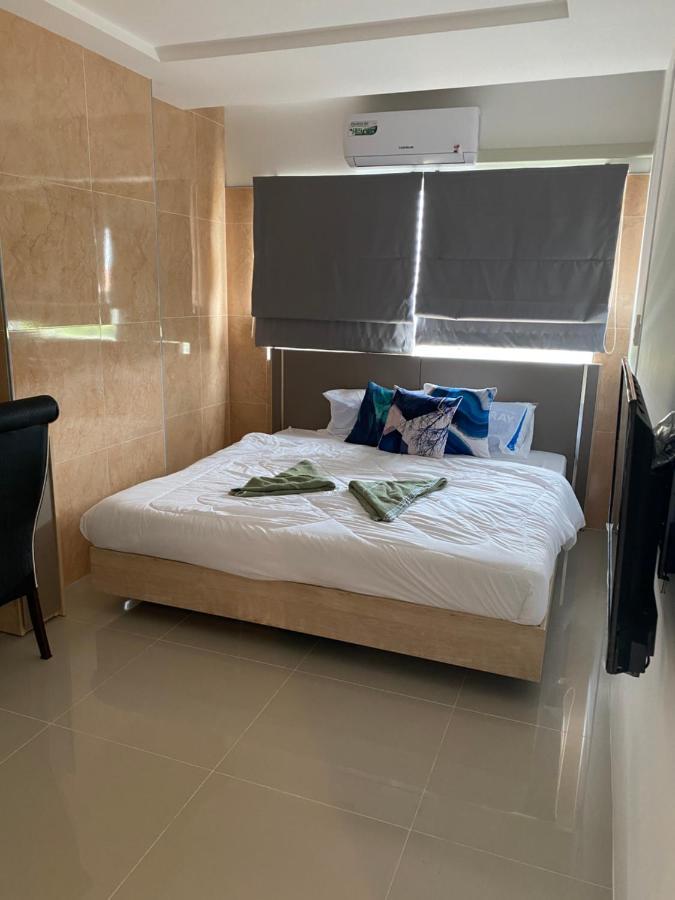 Trio Gems Condo, Pattaya Thailand หาดจอมเทียน ภายนอก รูปภาพ