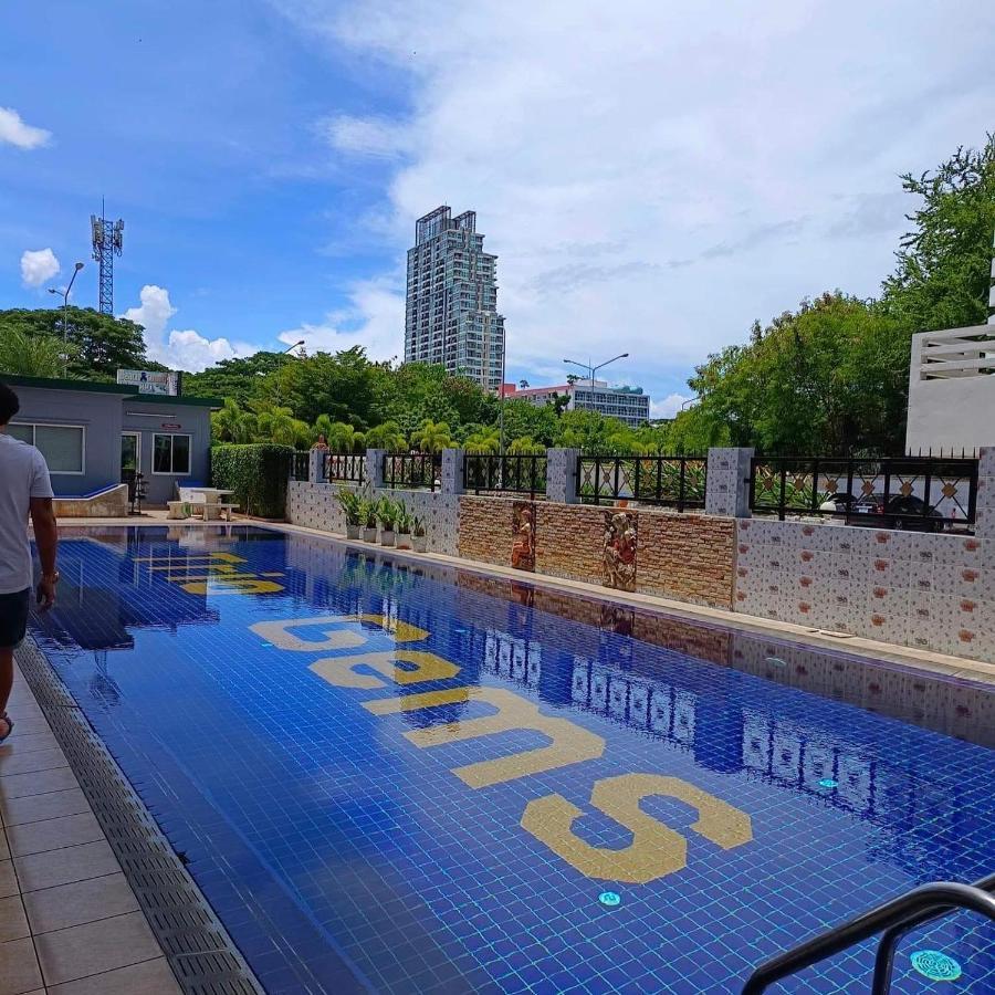 Trio Gems Condo, Pattaya Thailand หาดจอมเทียน ภายนอก รูปภาพ