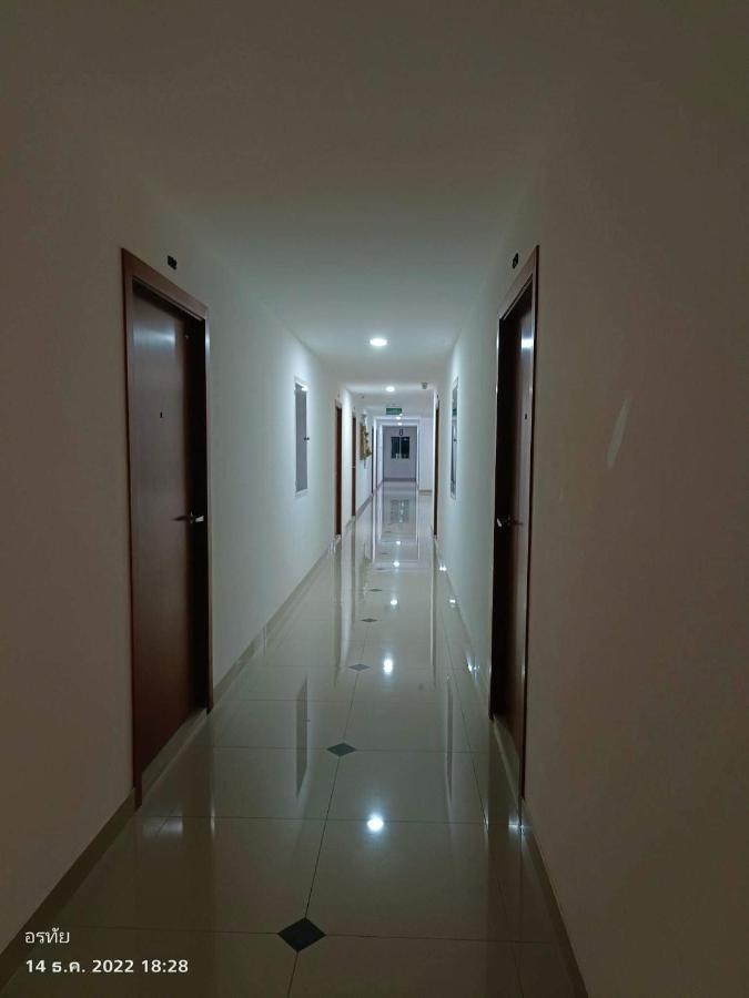Trio Gems Condo, Pattaya Thailand หาดจอมเทียน ภายนอก รูปภาพ