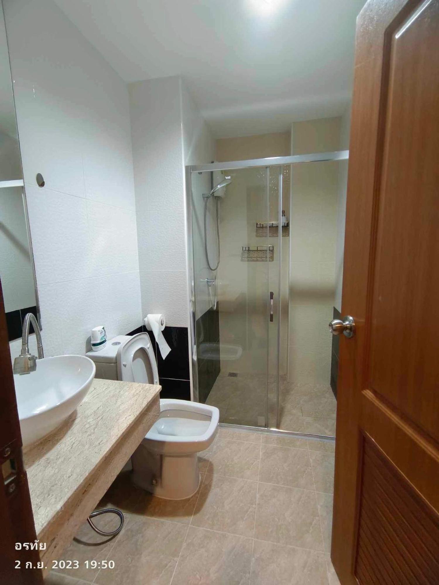 Trio Gems Condo, Pattaya Thailand หาดจอมเทียน ภายนอก รูปภาพ