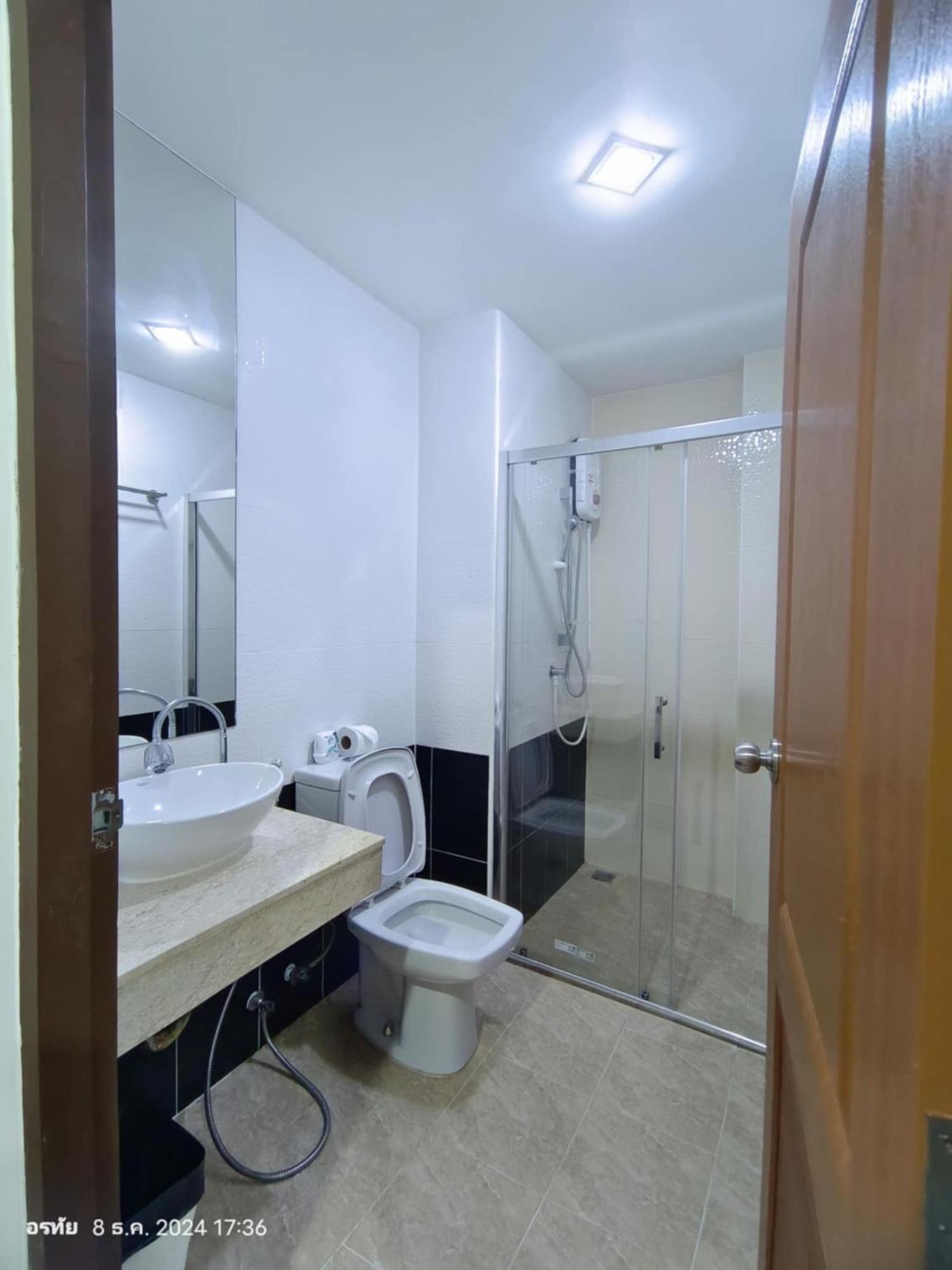 Trio Gems Condo, Pattaya Thailand หาดจอมเทียน ภายนอก รูปภาพ